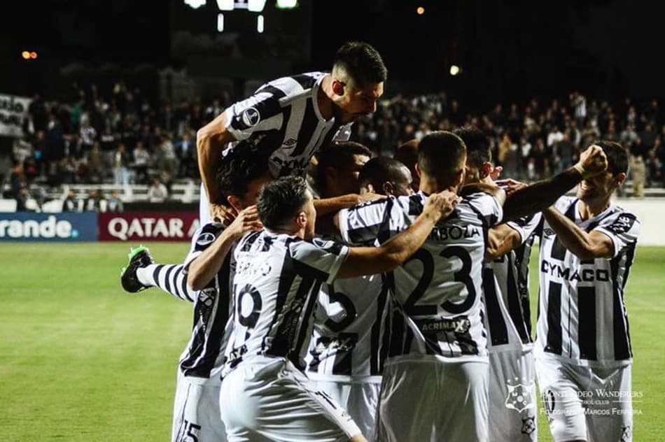 Montevideo Wanderers sofre com desfalques para duelo contra o Corinthians
