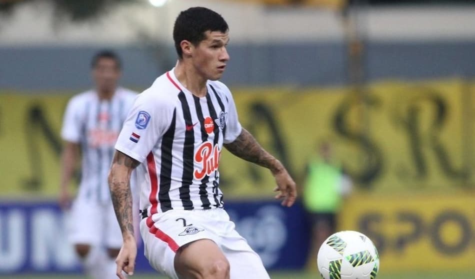 Jogador afastado pelo Libertad teria pré-contrato com outro clube
