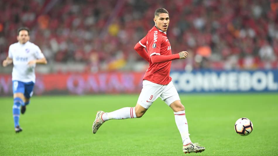 Dirigente revela que Paolo Guerrero conversou com Gareca e pediu dispensa da seleção peruana
