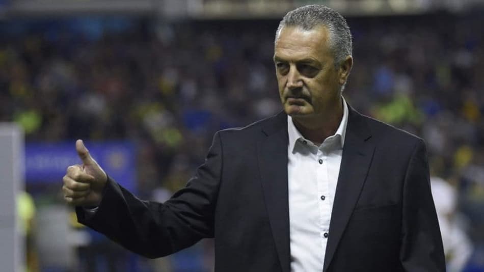 Técnico do Equador manda recado após permanência na Copa do Mundo