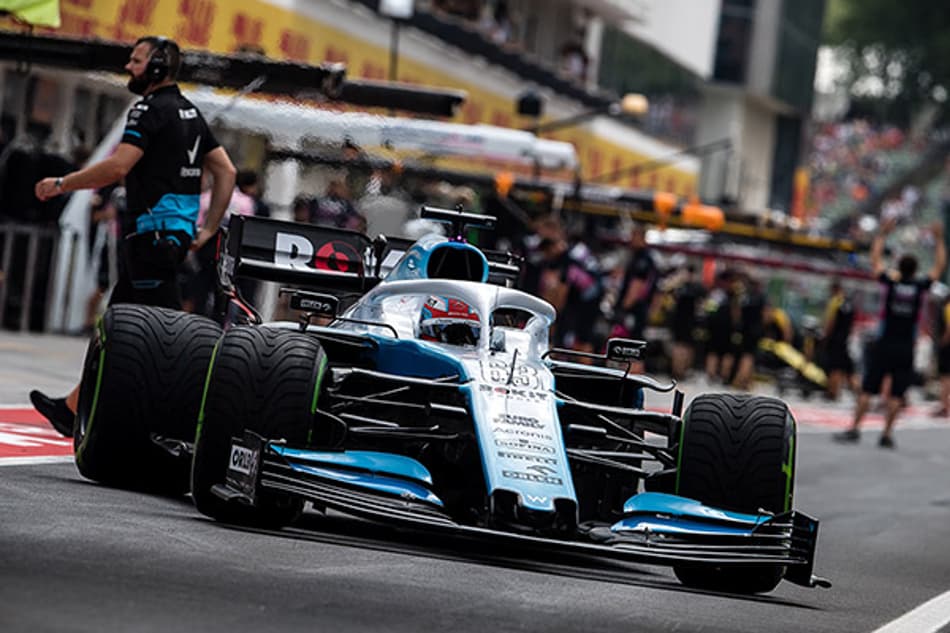 George Russell consegue ficar em 17º nos treinos e vê avanços importantes da Williams