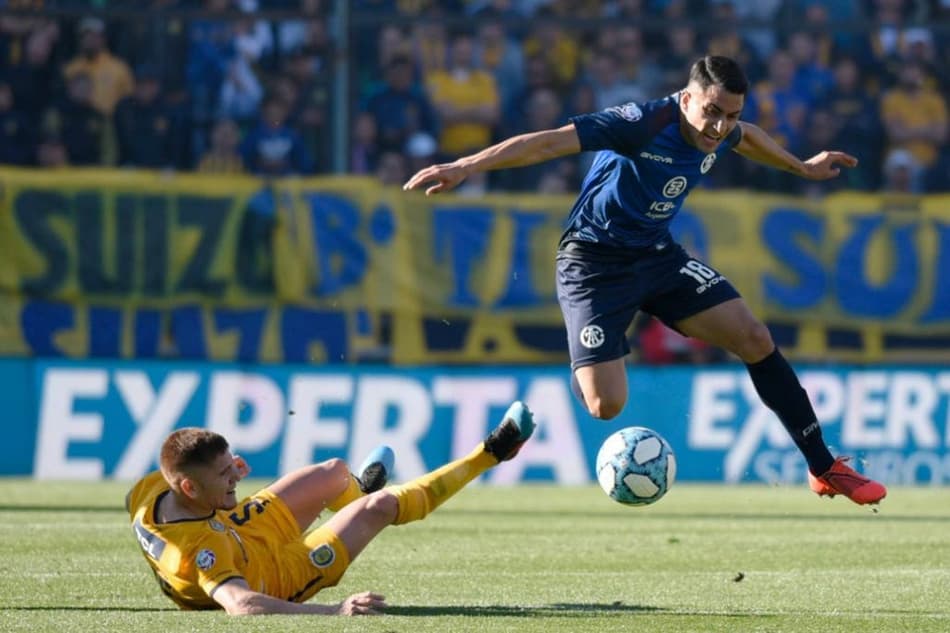 Rosario Central vence mais uma e assume ponta isolada na Superliga Argentina