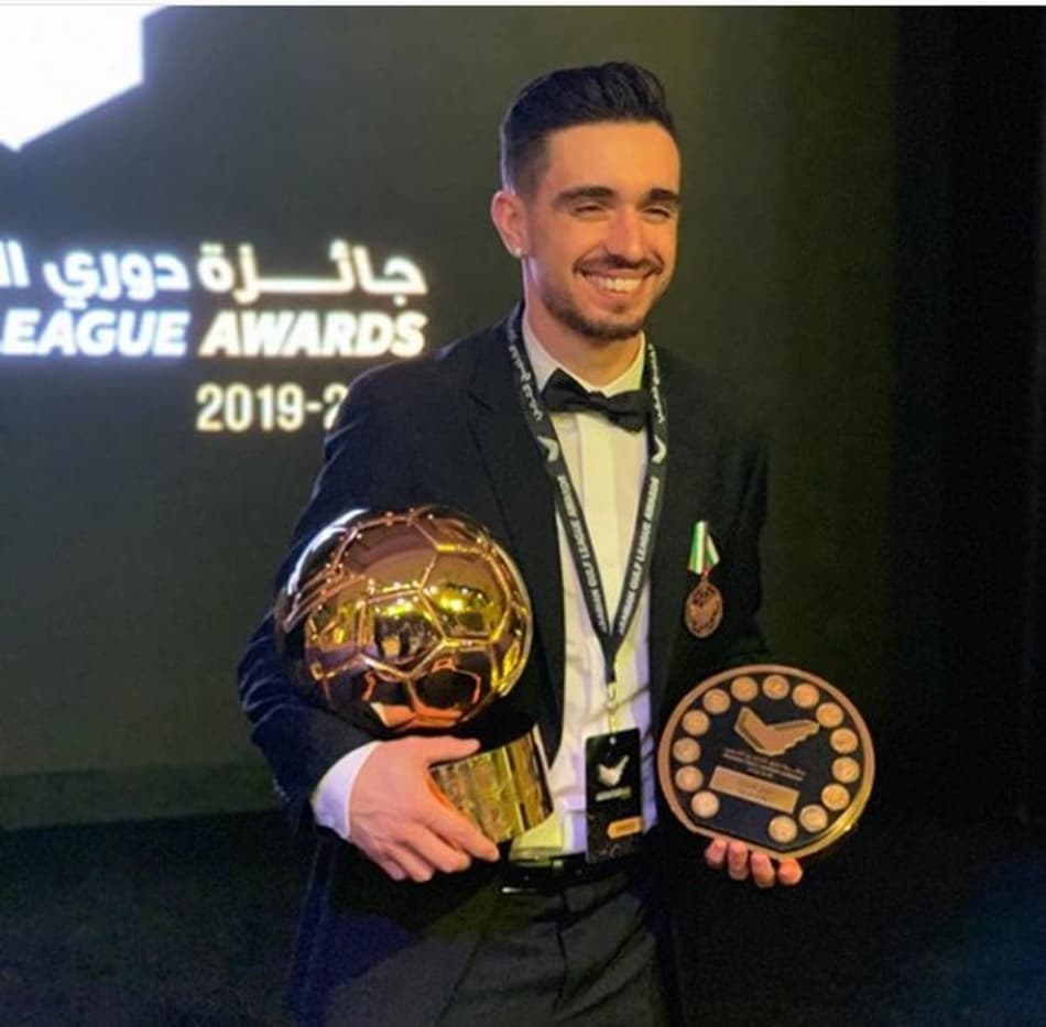 Brasileiro fã de R10 conta sobre transformação de clube no Oriente Médio