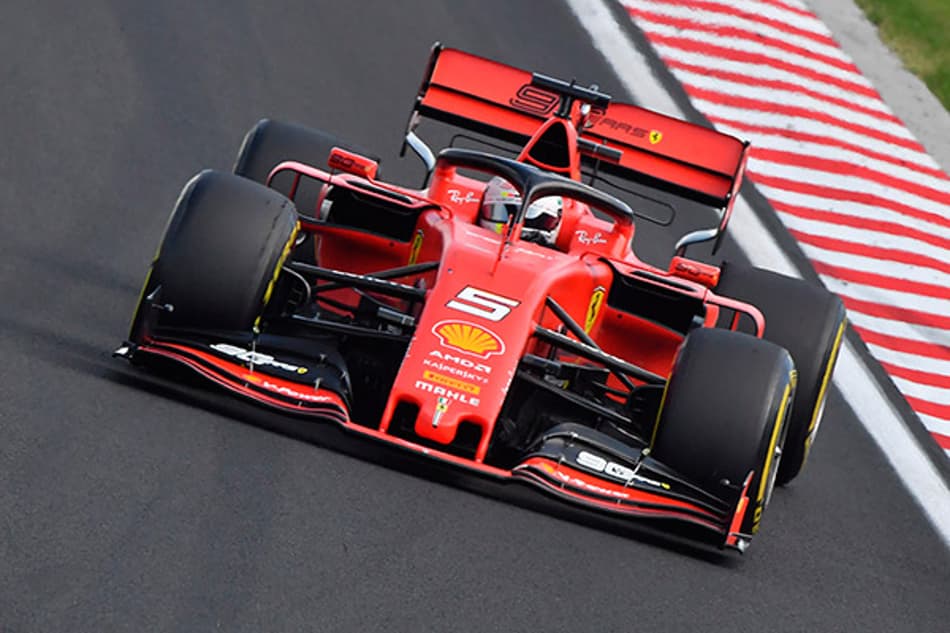 Vettel espera que a Ferrari consiga “recarregar as baterias” durante as férias de verão