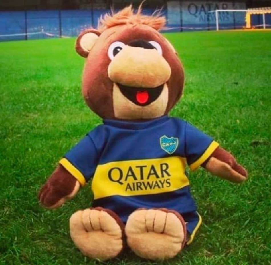 Mascote falso do Boca Juniors causa confusão dentro do clube; Entenda