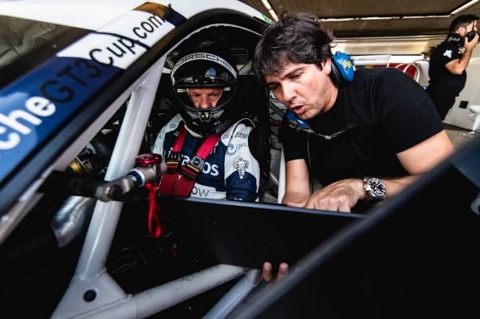 Cacá Bueno e Sylvio lideram prova, cravam melhor volta e fecham 300 km de Estoril no pódio