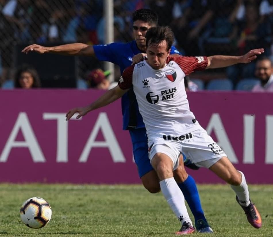 Com gol nos minutos finais, Zulia abre vantagem diante do Colón