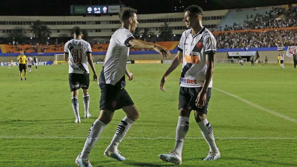 De tranquilidade ao sofrimento: a vitória do Vasco sobre o Goiás