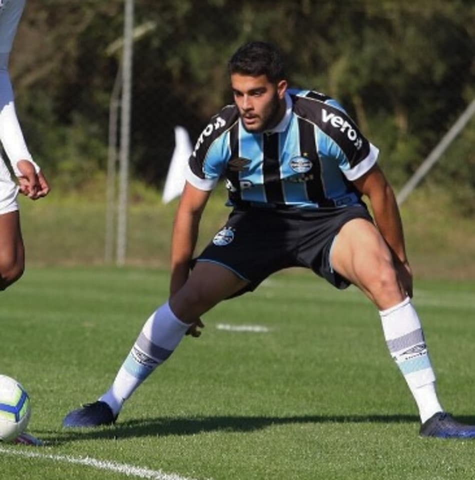 Por reação, zagueiro gremista vê Gre-Nal decisivo no Brasileiro Sub-20