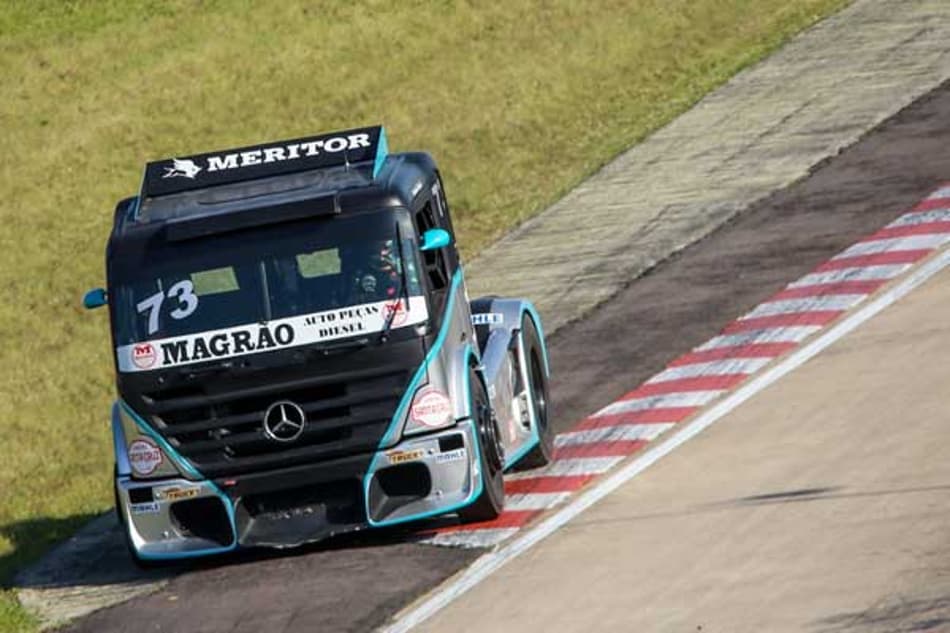 Copa Truck: Totti dita as regras no primeiro dia de treinos em Santa Cruz do Sul