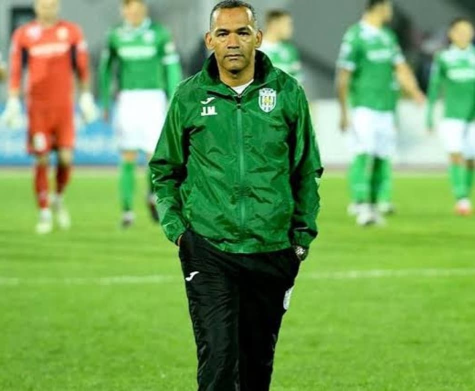 Jeonbuk goleia, assume a liderança e José Morais vê marco na campanha