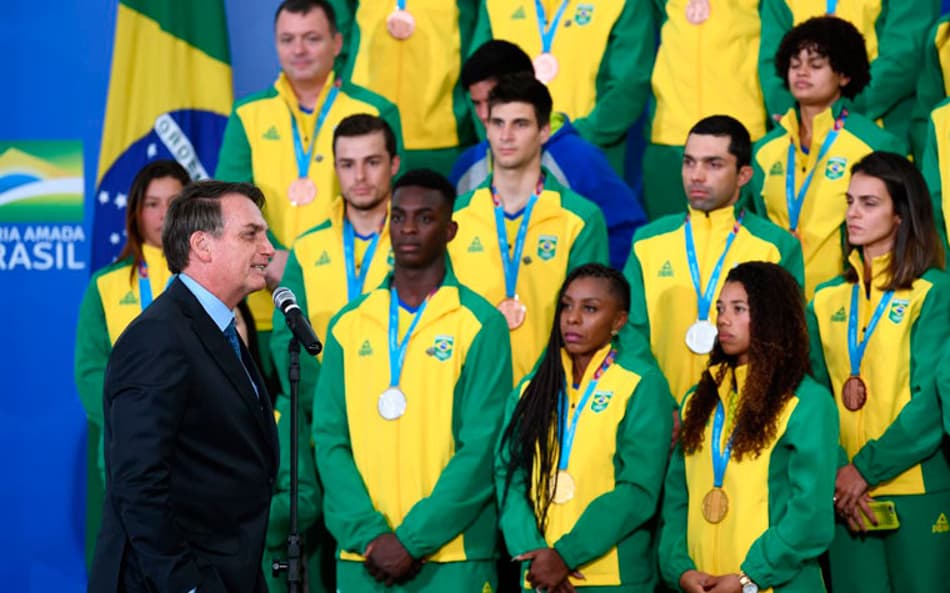 Bolsonaro recebe medalhistas do Pan-Americano no Palácio do Planalto