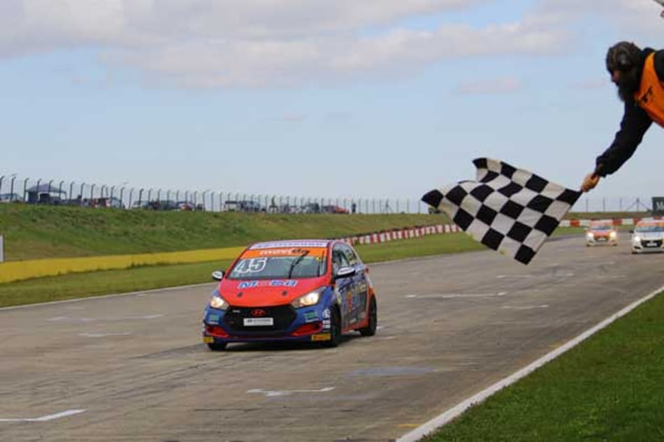 Copa HB20: Vitor Genz vence etapa dominada pelos “donos da casa” em Santa Cruz do Sul