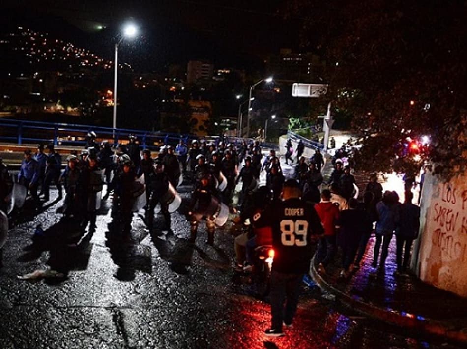 Após tragédia, polícia recomenda clássico em Honduras sem torcida