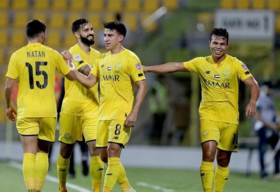 Fábio Lima estreia com gol e assistência nos Emirados Árabes