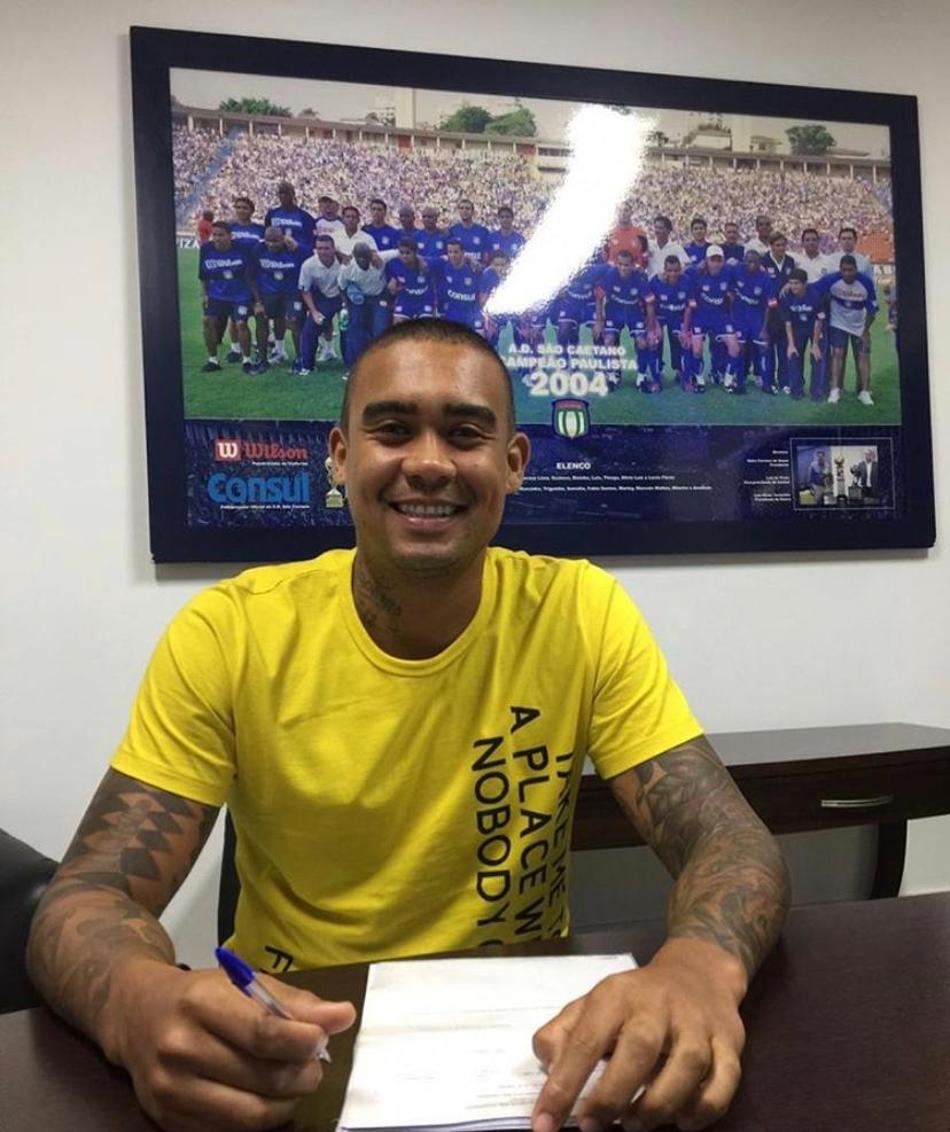 Douglas Pires é o novo reforço do São Caetano e assina até o fim de 2020