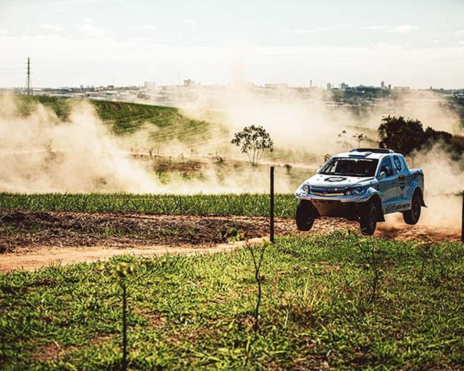 Pentacampeão Guiga Spinelli volta ao Rally dos Sertões com a Mitsubishi