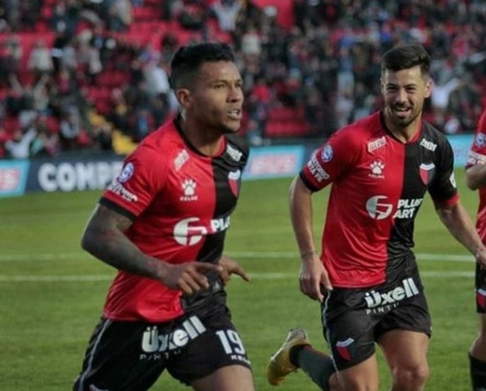 Artilheiro da última Libertadores revela desejo de voltar a ex-clube