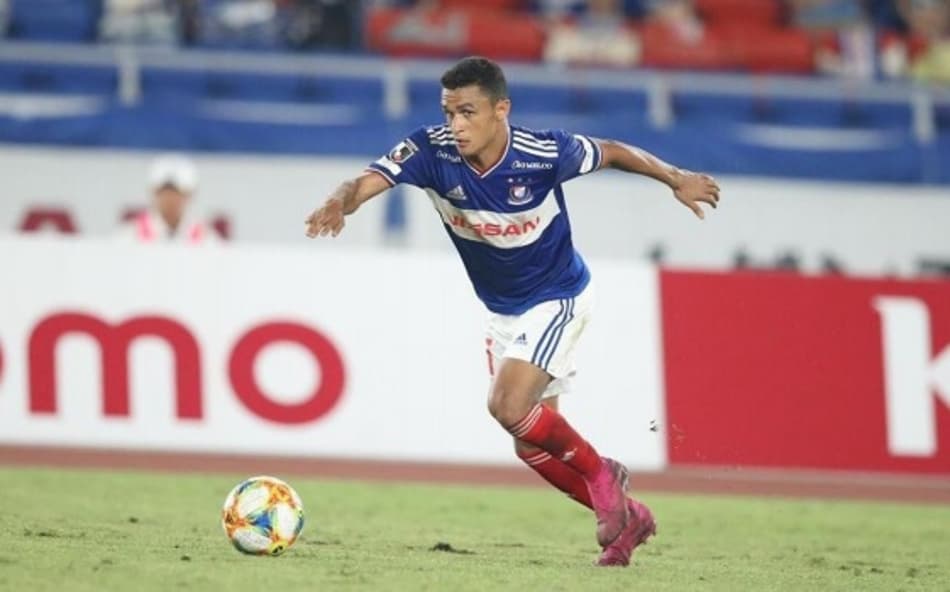 Ex-Palmeiras e Botafogo, Erik marca gol relâmpago no Japão; Assista