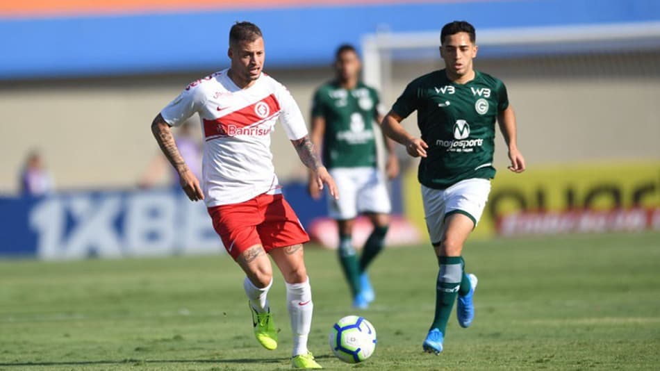 Inter e Goiás fazem duelo direto por espaço na Libertadores 2020