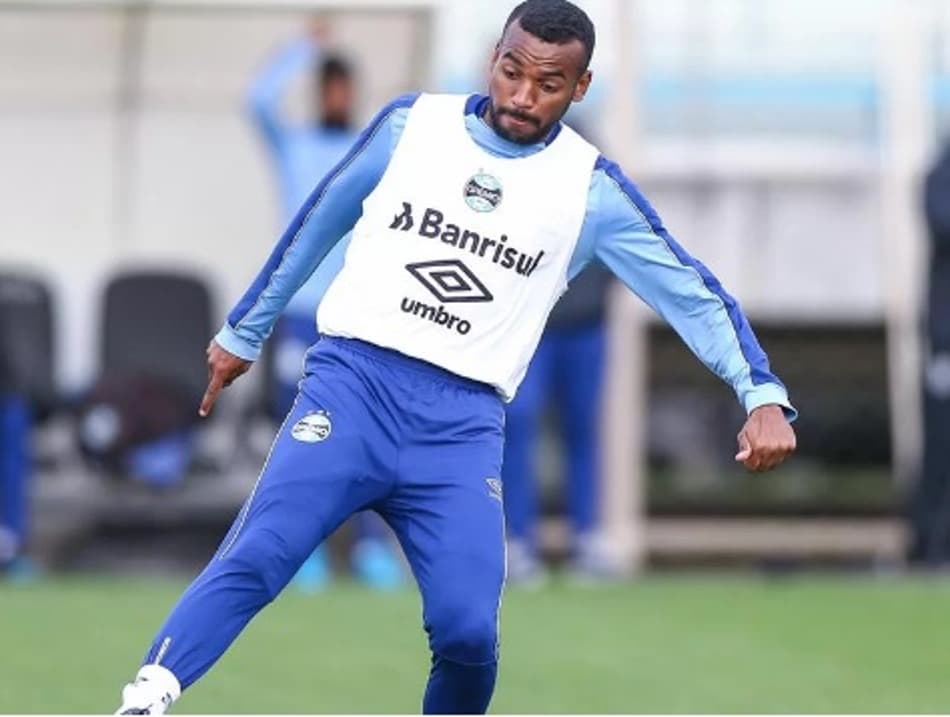 Lateral do Grêmio não vê Palmeiras mais fraco com a ausência de Felipe Melo
