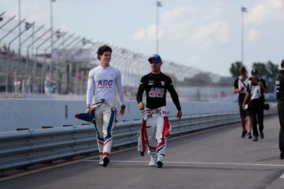 INDYCAR: Leist parabeniza Kanaan pelo pódio com a Foyt em Gateway