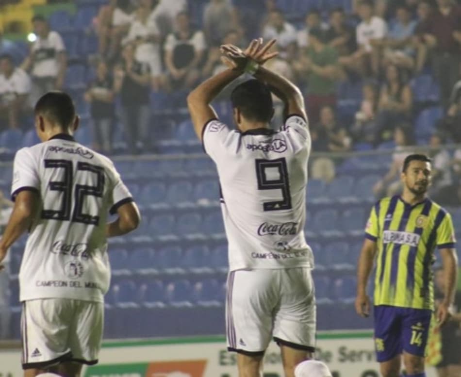 Olimpia e Libertad aplicam goleadas na abertura da 8ª rodada do Clausura Paraguaio