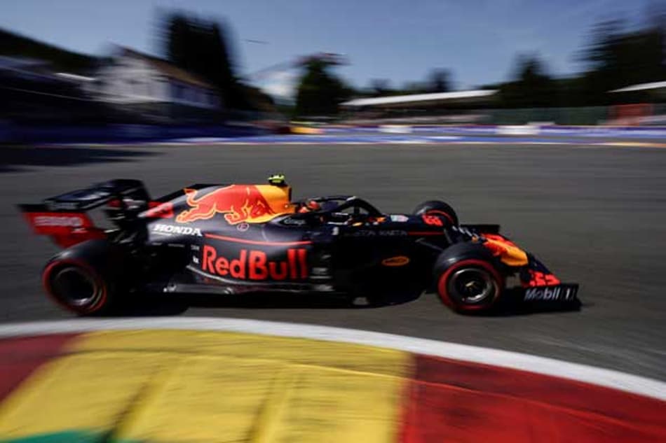 Albon: É bom poder me preparar ao lado de Verstappen, um dos mais rápido do grid