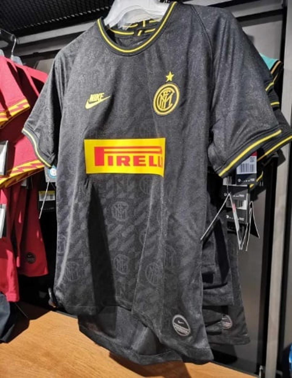 Com estilo retrô, nova camisa 3 da Inter de Milão é antecipada na internet
