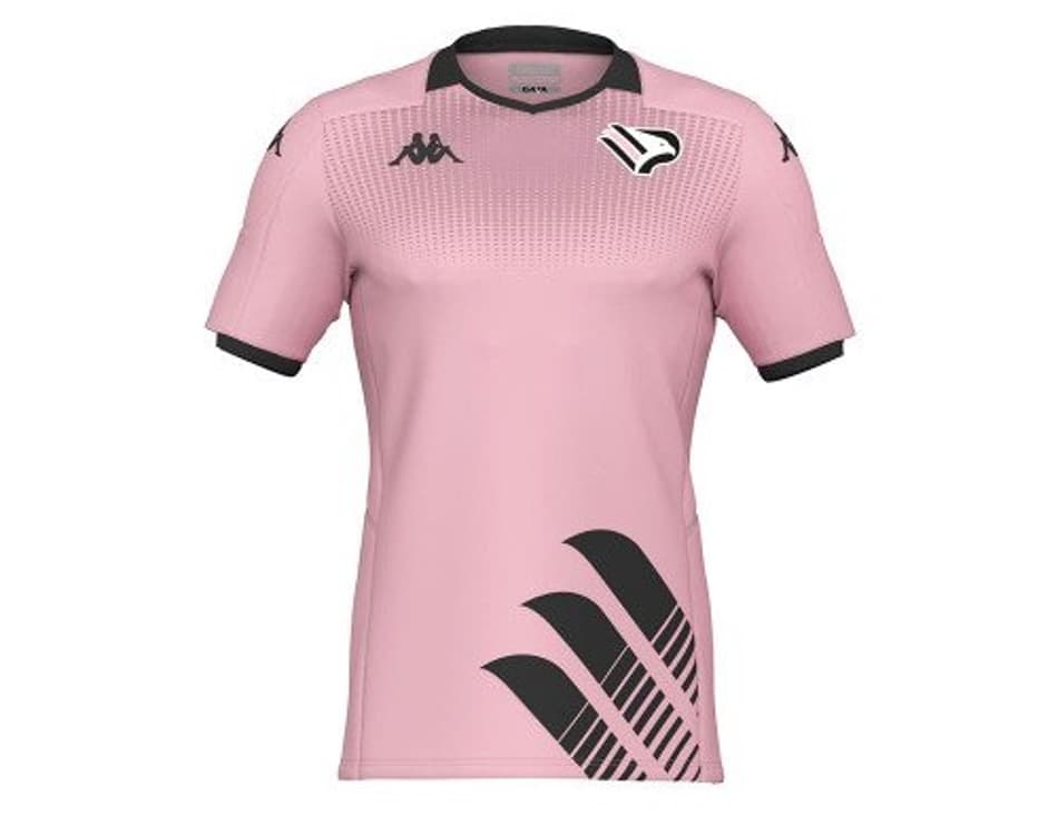 Na Série D da Itália, Palermo revela nova camisa titular, escolhida pela torcida