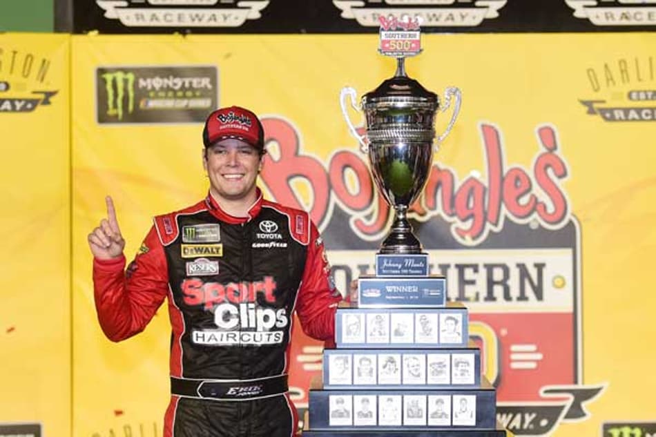 NASCAR: Erik Jones vence prova interrompida pela chuva em Darlington