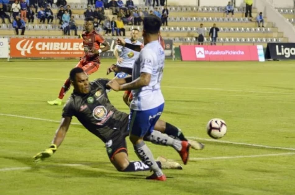 Em jogo com três expulsões, Mashuc Runa Macará empatam pelo Equatoriano