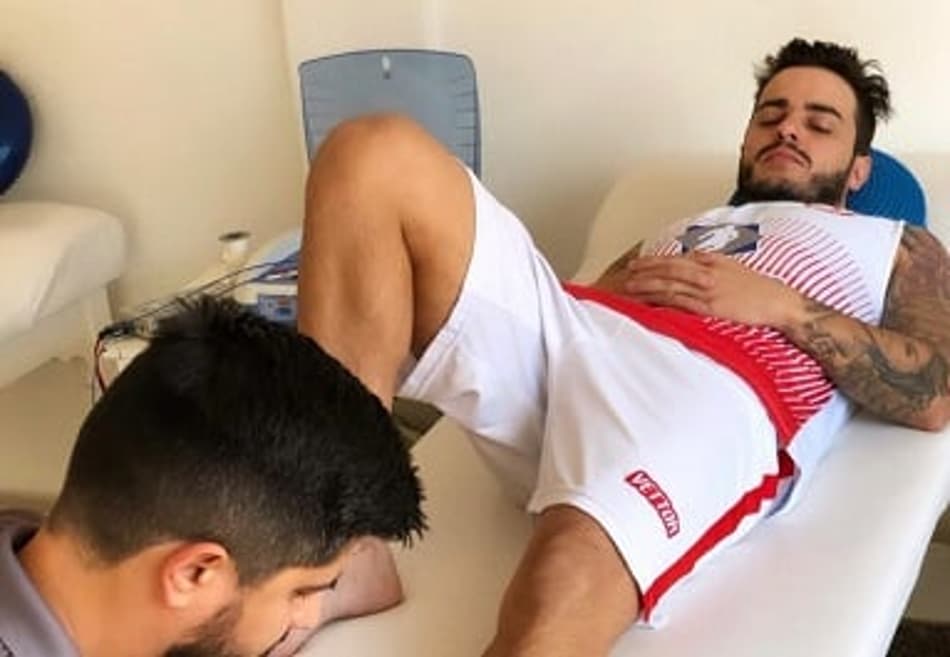 João Paulo, da Tombense, tem previsão de jogar em dois meses