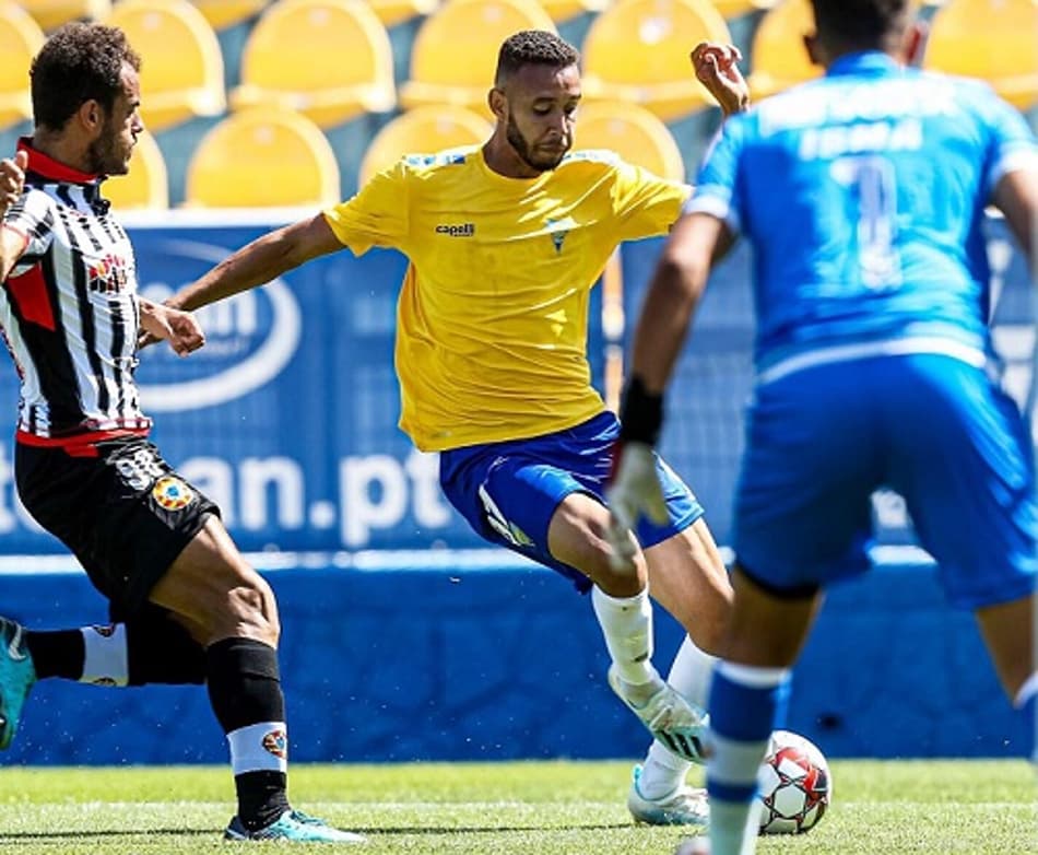 Brasileiro do Estoril avalia início de temporada: 'Estamos crescendo'