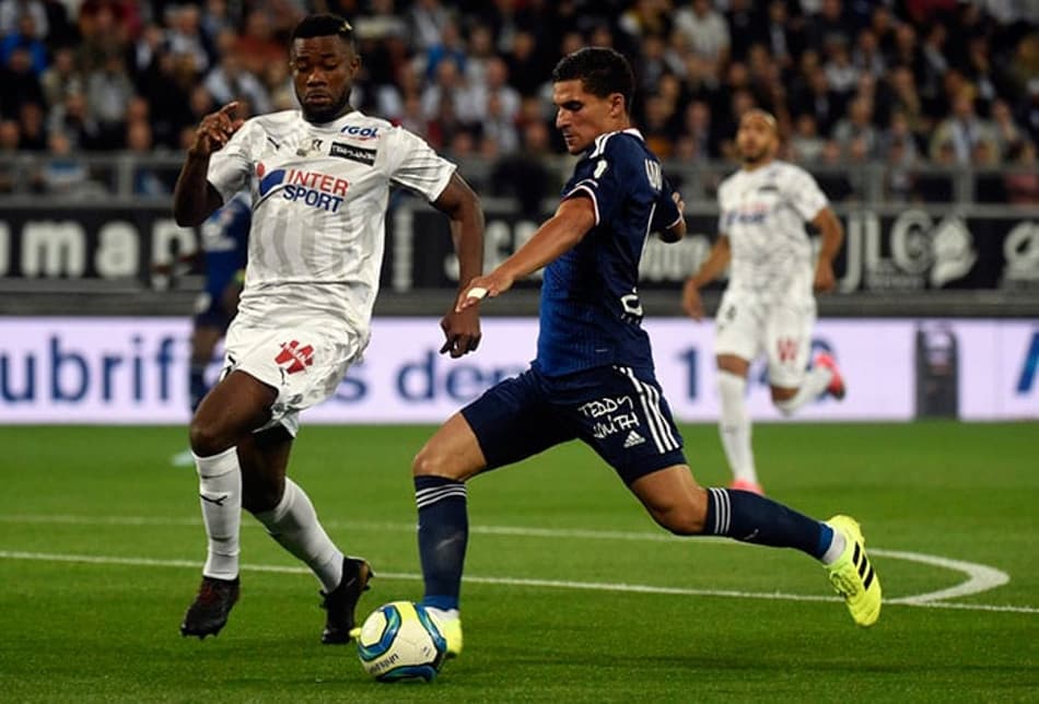 Lyon cede empate ao Amiens nos acréscimos e deixa liderança escapar