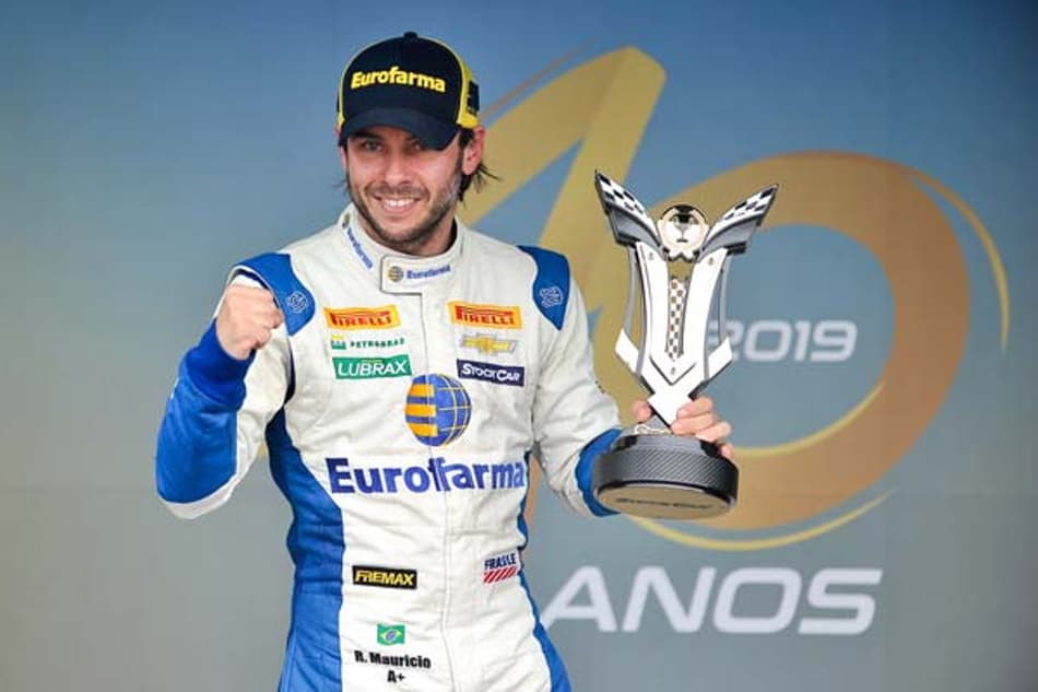 STOCK CAR: Ricardo Maurício é o pole position no Velopark