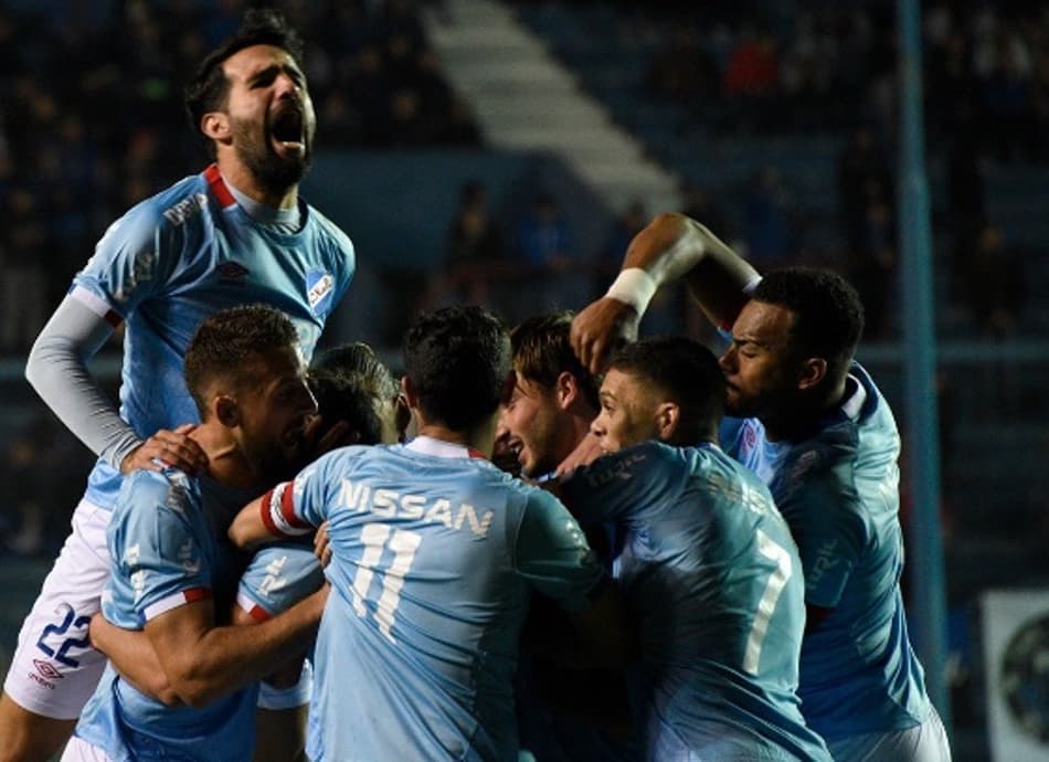 Nacional e Peñarol vencem na estreia do Clausura Uruguaio