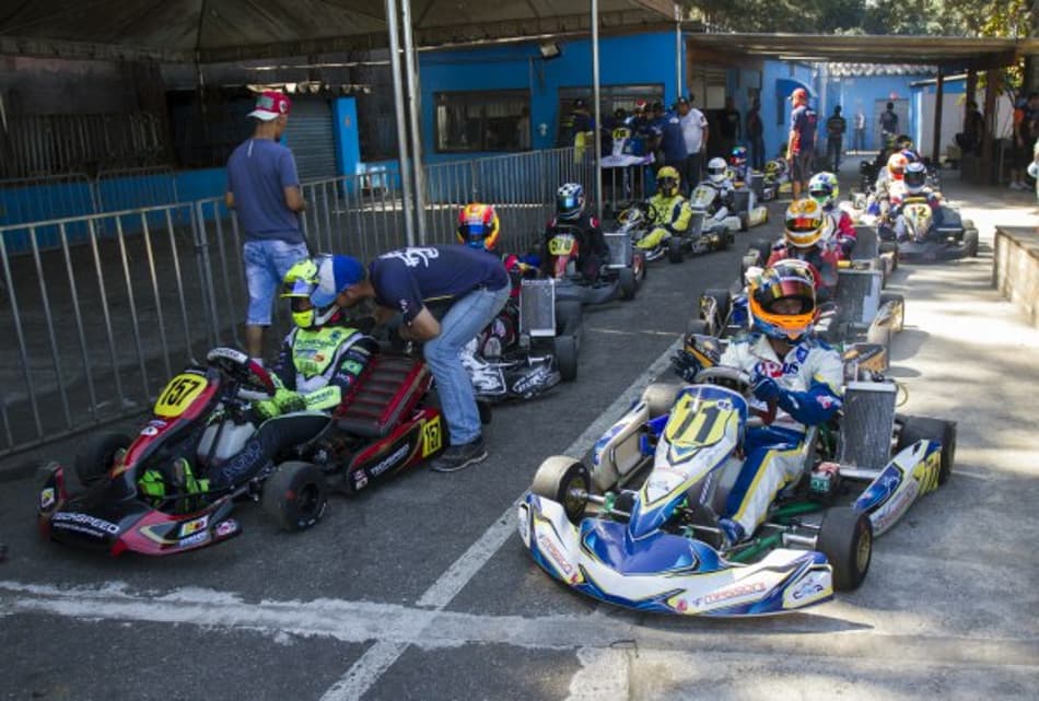 Copa São Paulo de Kart inicia reta final da temporada com 8ª etapa na Granja Viana