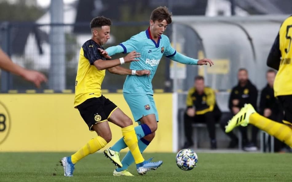 Brasileiro marca, mas Barcelona estreia com derrota na Uefa Youth League