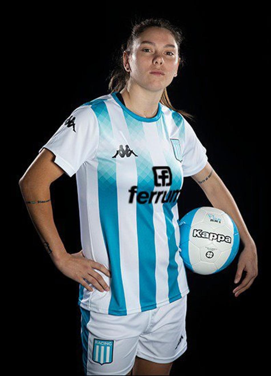 Racing e Vélez Sarsfield lançam camisas exclusivas para seus times femininos