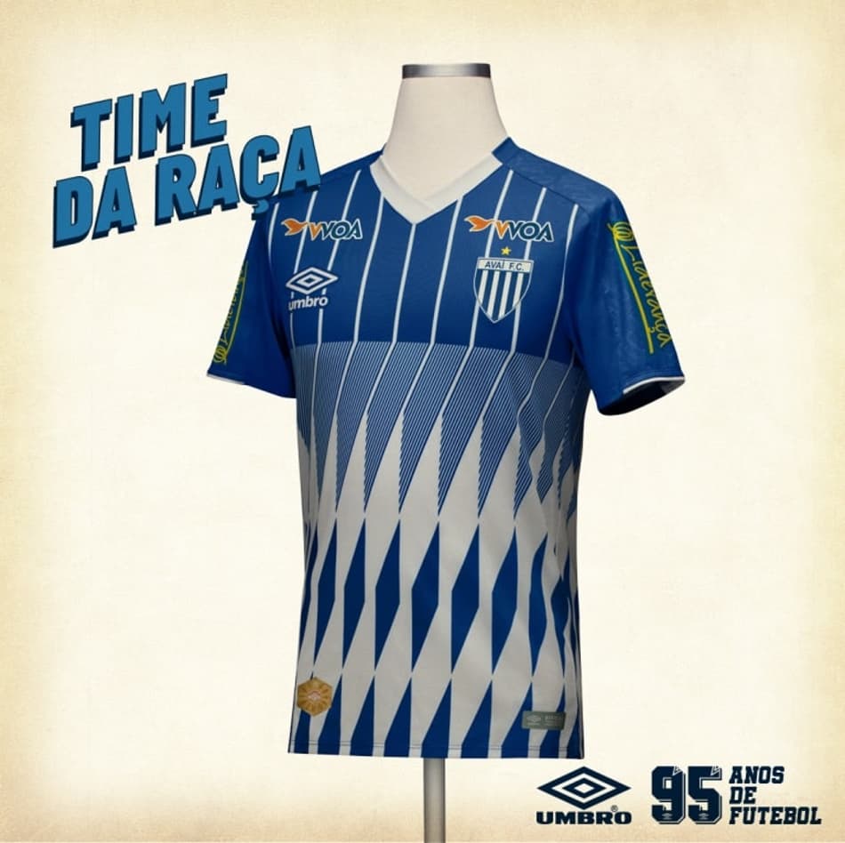Nova camisa 3 do Avaí traz inspiração nos anos 90; confira fotos do lançamento