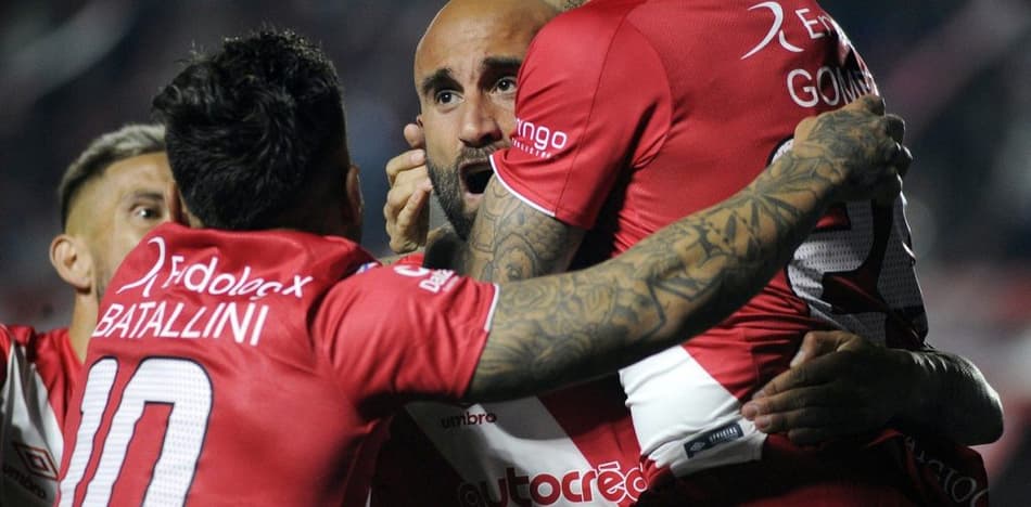 Argentinos Juniors vence e assume ponta provisória da Superliga