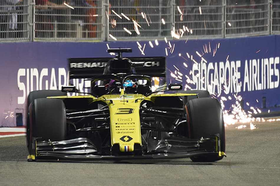 Ricciardo diz estar “aprendendo um pouco” ao correr no pelotão intermediário com a Renault