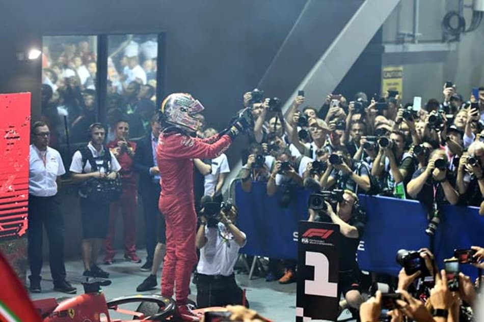 GP de Singapura de F1: Vettel quebra jejum de quase 13 meses e vence com dobradinha da Ferrari