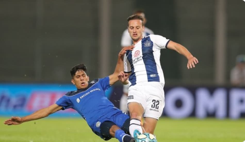 Maradona conhece mais uma derrota no comando do Gimnasia La Plata