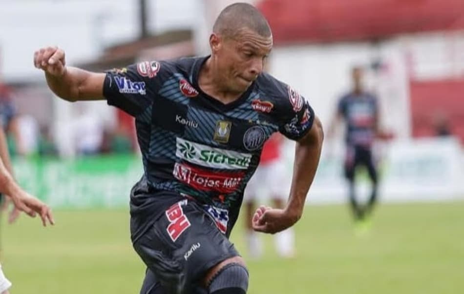 Titular contra o Botafogo SP, Danilo Báia elogia campanha do Operário na Série B
