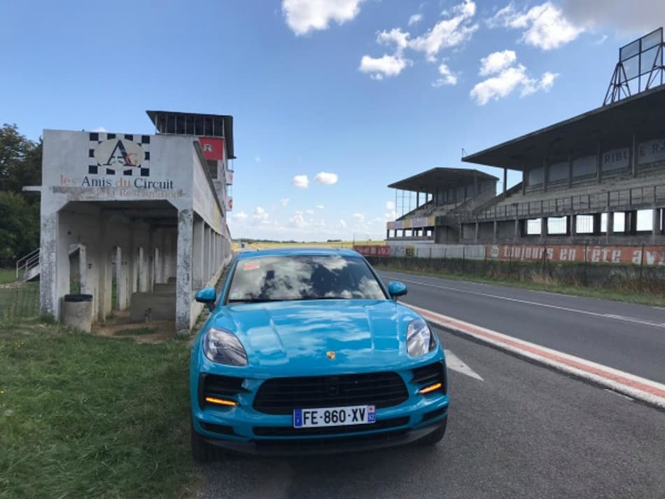 F1 e a tradição da champanhe: diário de bordo com um Porsche Macan entre Spa e França
