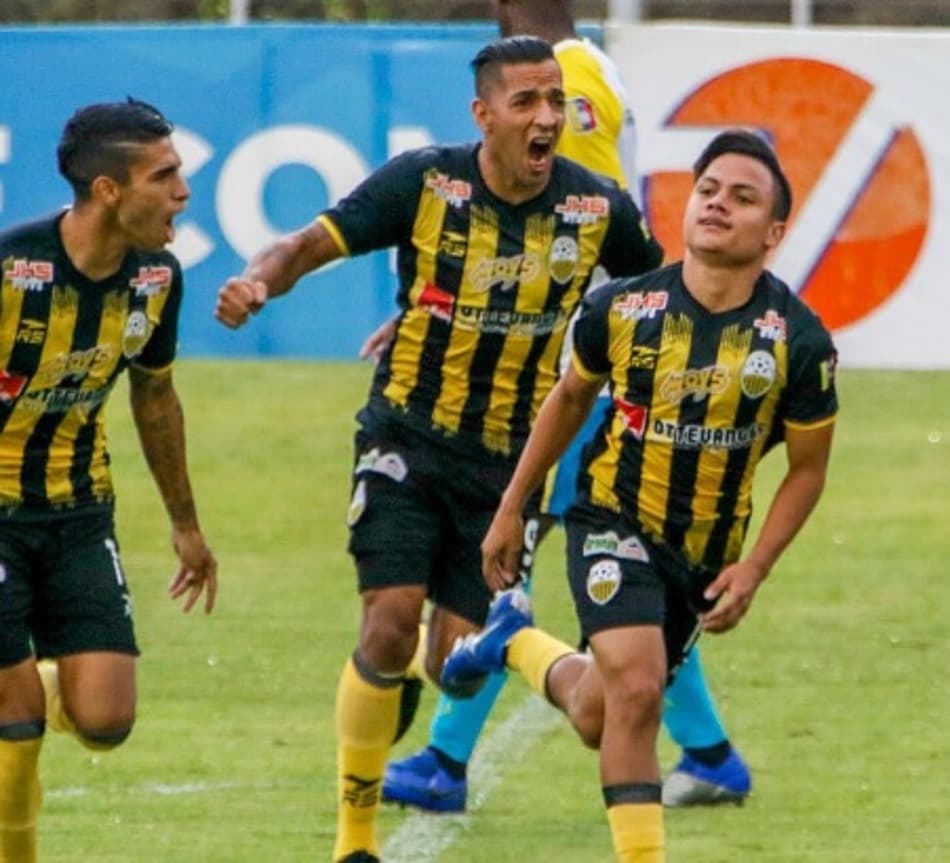 Deportivo Táchira continua soberano no Campeonato Venezuelano
