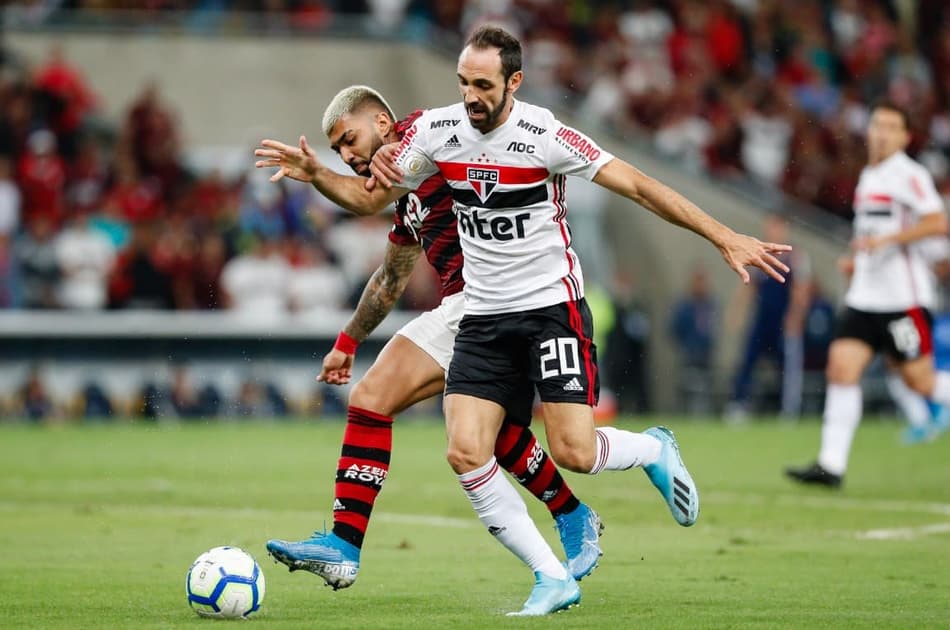 Na estreia de Diniz, São Paulo mostra seus defeitos e virtudes