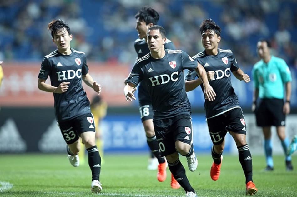 Ex-Bahia ajuda a recolocar time na elite da Coreia do Sul